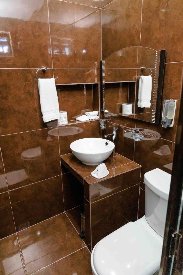 Hotel Naomi City Center Бакалар Экстерьер фото