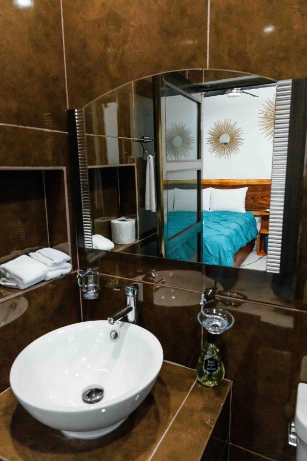 Hotel Naomi City Center Бакалар Экстерьер фото